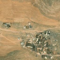 Satellite imagery of Shumays al Maqāţir, SY
