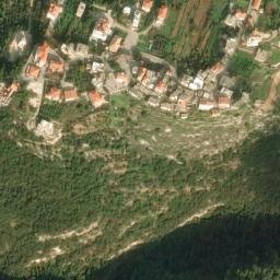 Satellite imagery of Chîr el Ahmar, LB