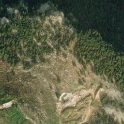 Satellite imagery of Chîr el Ahmar, LB