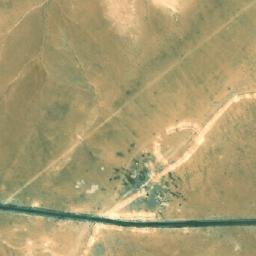 Satellite imagery of Ḩazm al Wasţānī, SY