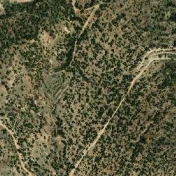 Satellite imagery of Jourer Oum Slaimâne, LB