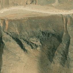 Satellite imagery of Tallet el Khourîyé, LB