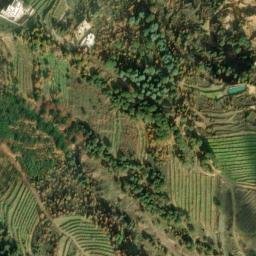 Satellite imagery of Ard el Khinchâra, LB