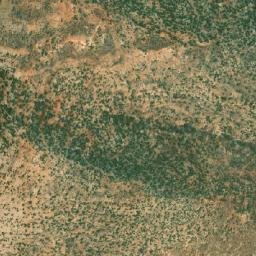 Satellite imagery of Chmîs el Aaoss, LB