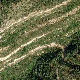 Satellite imagery of Aaqbet Fnaïdeq, LB