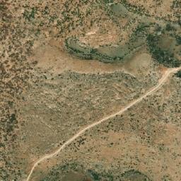 Satellite imagery of Chmîs el Hraïch, LB