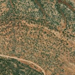 Satellite imagery of Chmîs el Oussoût, LB