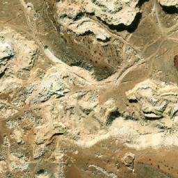 Satellite imagery of Hqab Et Tabé, LB