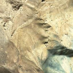 Satellite imagery of Fōlāḏay Ghar, AF