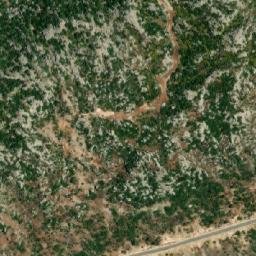 Satellite imagery of Chmîs Bolhos, LB