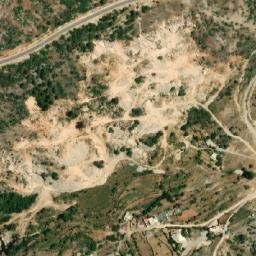 Satellite imagery of Chmîs Bolhos, LB