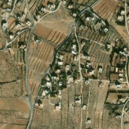 Satellite imagery of Chaabet el Berrâk, LB