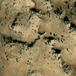 Satellite imagery of Chmîs Ouâdi el Harîq, LB