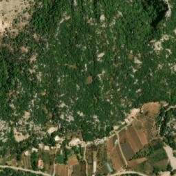 Satellite imagery of Chouâr Râs el Karm, LB