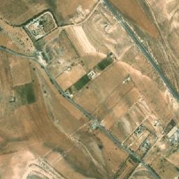 Satellite imagery of Ḑahrāt at Tūt, SY