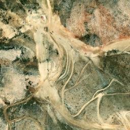Satellite imagery of Bou Khachbé, LB