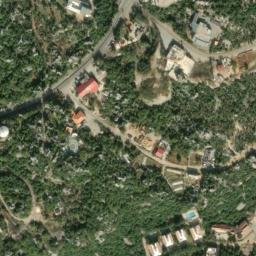 Satellite imagery of El Qrâqîf, LB