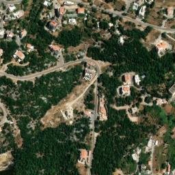 Satellite imagery of Dahr el Ftâh, LB