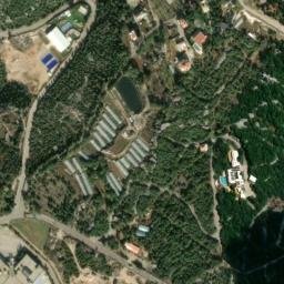 Satellite imagery of Dahr el Ftâh, LB