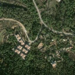 Satellite imagery of Dhoûr Tamrez, LB