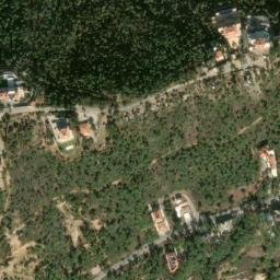 Satellite imagery of Dhoûr el Bâzât, LB