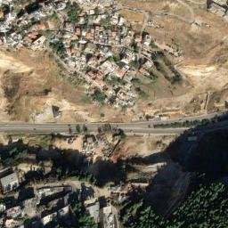 Satellite imagery of Al Khanzīrī, LB