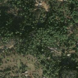 Satellite imagery of Ez Zaaroûrîyé, LB