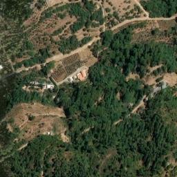 Satellite imagery of Ez Zaaroûrîyé, LB