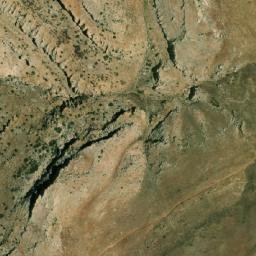 Satellite imagery of Chir el Ahmar, LB