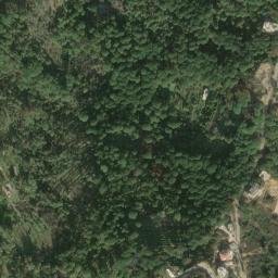 Satellite imagery of Kahf el Aanadra, LB