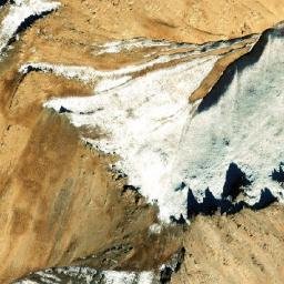 Satellite imagery of Kōh-e Badnāy, AF