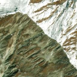 Satellite imagery of Dujwās, IN