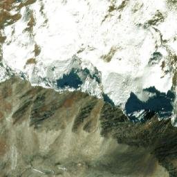 Satellite imagery of Dujwās, IN