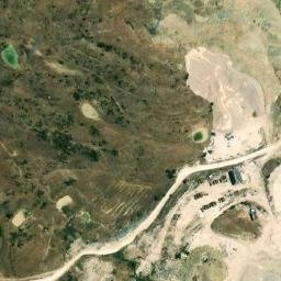 Satellite imagery of Lzâq el Ghanam, LB