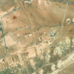 Satellite imagery of Ḑuhūr al Maqāţi‘, SY