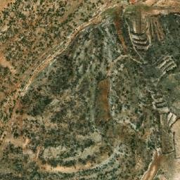 Satellite imagery of Chmîs es Sâbeq, LB