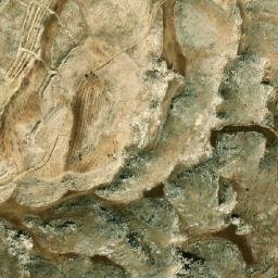 Satellite imagery of Daouar al Qtil, SY