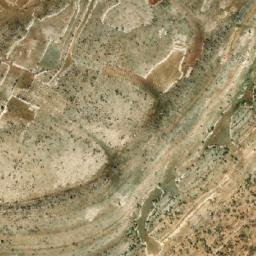 Satellite imagery of Chmîs es Sâbeq, LB