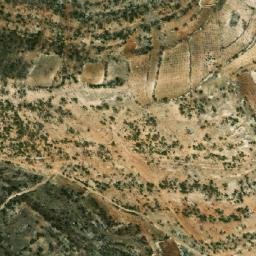 Satellite imagery of Chmîs es Sâbeq, LB
