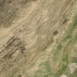 Satellite imagery of Chqîf el Laouz, LB