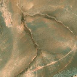 Satellite imagery of Shumays ‘Ayn al Bayḑah, SY