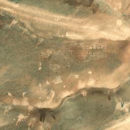 Satellite imagery of Ḩarf Abū al Hawā, SY