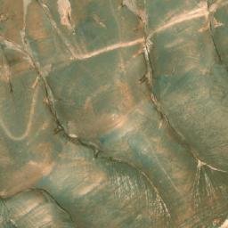 Satellite imagery of Shumays ‘Ayn al Bayḑah, SY