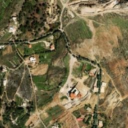 Satellite imagery of Chqîf el Attrach, LB