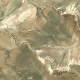 Satellite imagery of Z̧ahrat Juwwāt Bāb Ma‘bad, SY