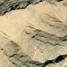 Satellite imagery of Qolleh-ye Qasīm, AF