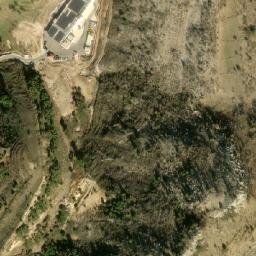 Satellite imagery of Ez Zarkêt, LB