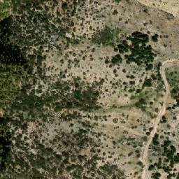 Satellite imagery of Ez Zarkêt, LB