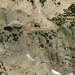 Satellite imagery of Ez Zarkêt, LB