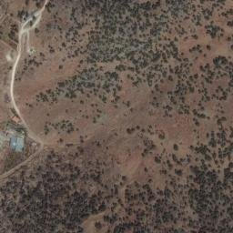 Satellite imagery of Chmîs Bou Zeïyâne, LB